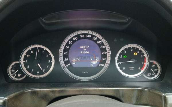 MERCEDES BENZ E 300 CKD AT