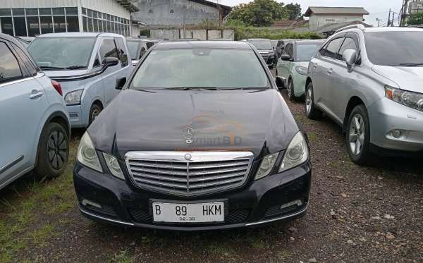 MERCEDES BENZ E 300 CKD AT