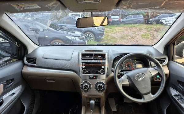 TOYOTA AVANZA 1.3 G