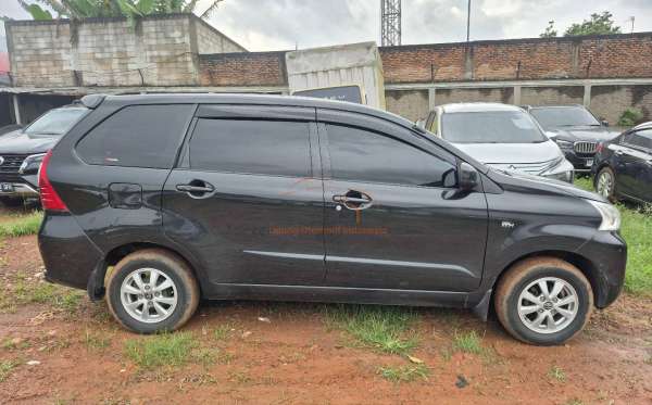 TOYOTA AVANZA 1.3 G