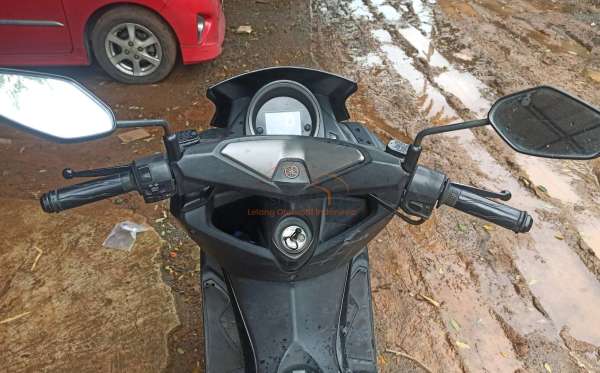 YAMAHA NMAX