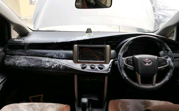 TOYOTA  KIJANG  INNOVA G