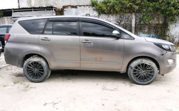 TOYOTA  KIJANG  INNOVA G