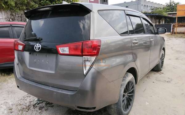 TOYOTA  KIJANG  INNOVA G