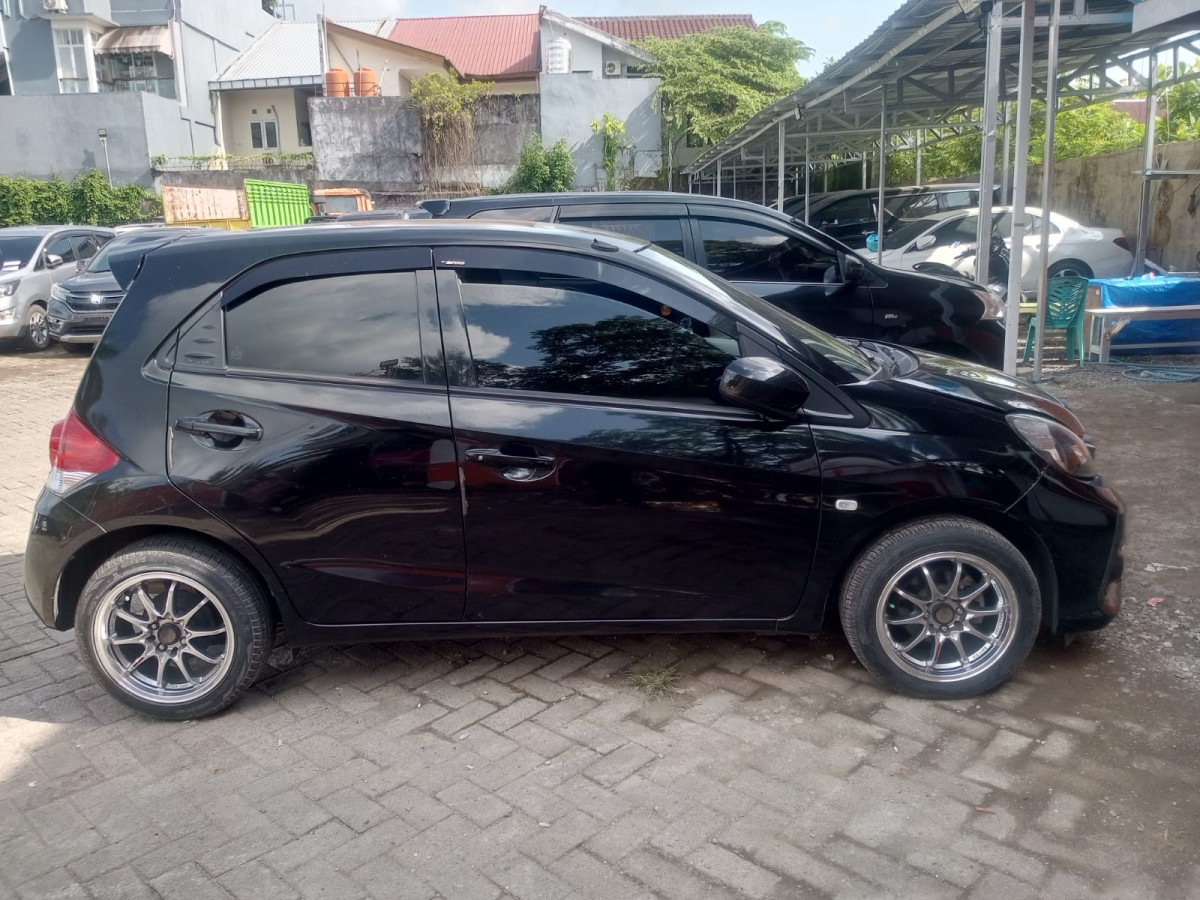 HONDA BRIO