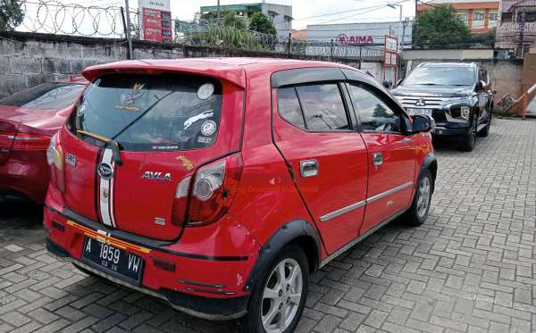 DAIHATSU AYLA 1.0 X