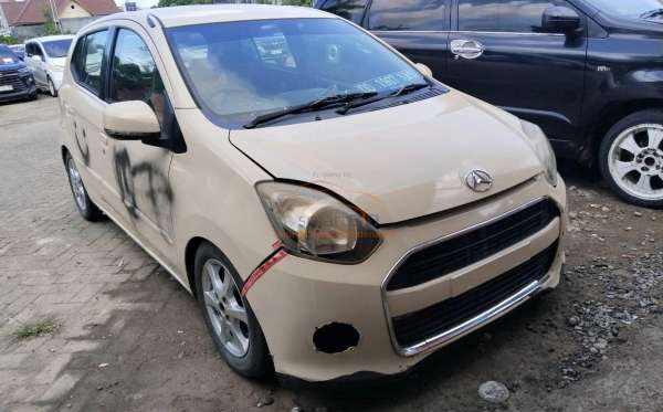 DAIHATSU AYLA 1.0 X