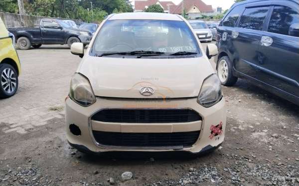 DAIHATSU AYLA 1.0 X