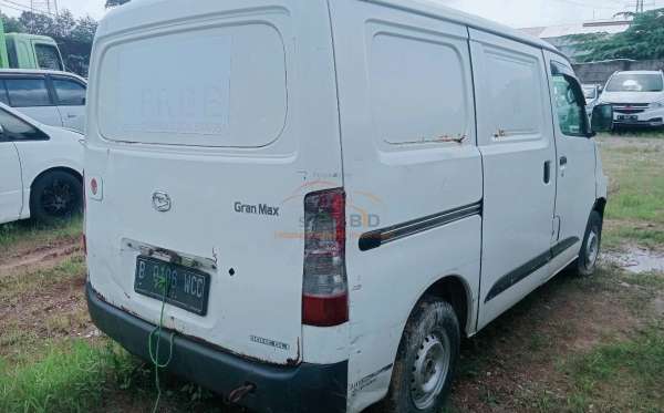 DAIHATSU GRAN MAX BLIND VAN