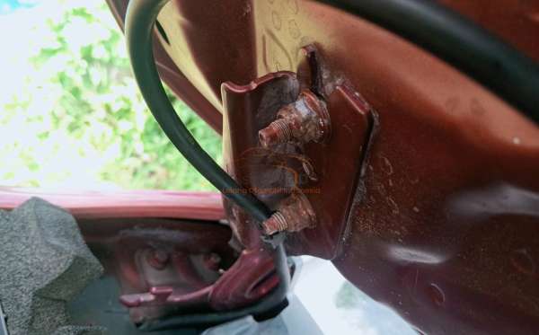 FORD EVEREST 2.2L TITANIUM 4X2 AT