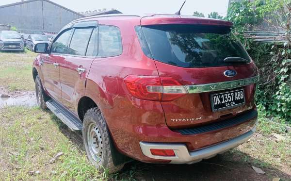 FORD EVEREST 2.2L TITANIUM 4X2 AT