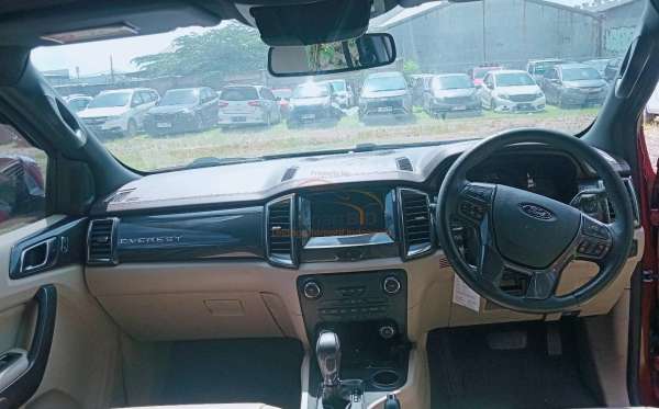 FORD EVEREST 2.2L TITANIUM 4X2 AT