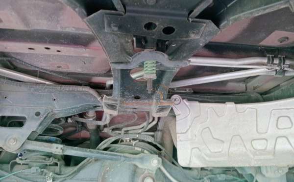 FORD EVEREST 2.2L TITANIUM 4X2 AT