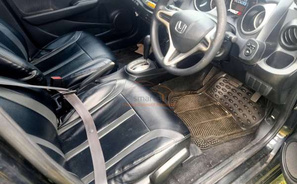 HONDA JAZZ GE8 1.5 E