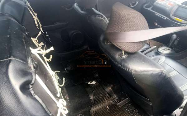 HONDA JAZZ GE8 1.5 E