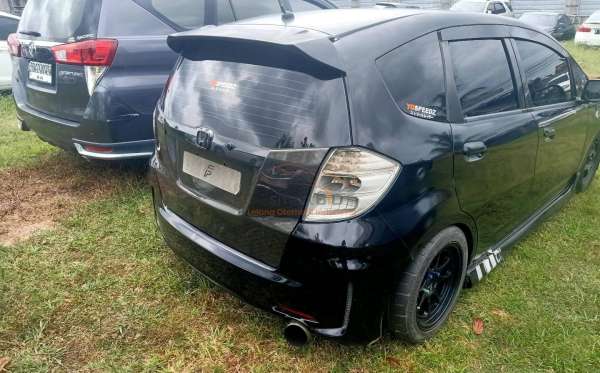 HONDA JAZZ GE8 1.5 E