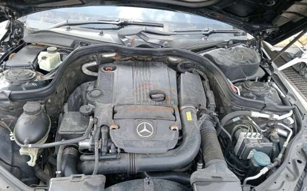 MERCEDES BENZ E 200