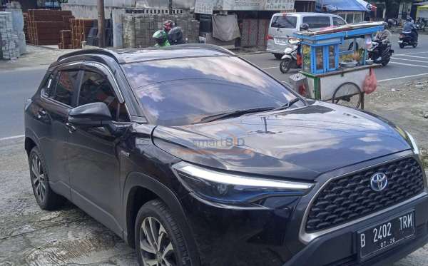 TOYOTA COROLLA CROSS HYBRID