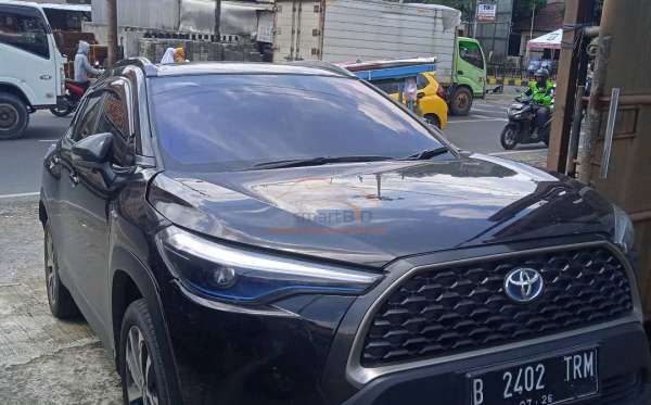 TOYOTA COROLLA CROSS HYBRID