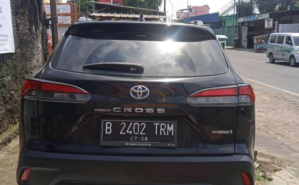 TOYOTA COROLLA CROSS HYBRID