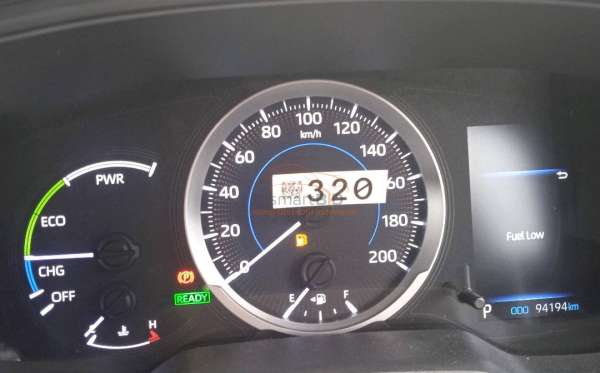 TOYOTA COROLLA CROSS HYBRID