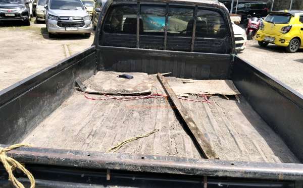 TOYOTA HILUX PICK UP