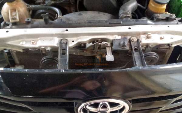 TOYOTA HILUX DOUBLE CABIN