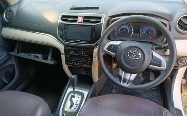 TOYOTA RUSH 1.5 G A/T