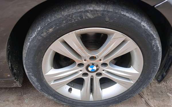 BMW  320I N20 CKD AT