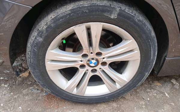 BMW  320I N20 CKD AT