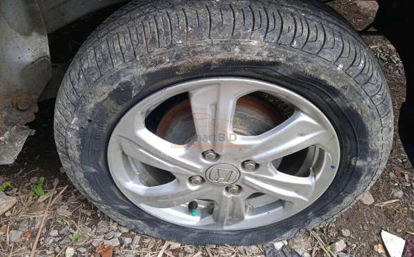 HONDA  MOBILIO  DD4 1.5E