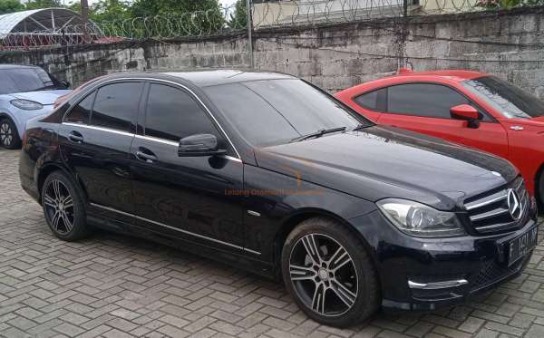 MERCEDES BENZ C 200
