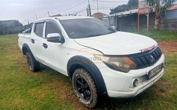 MITSUBISHI DC HDX 4X4