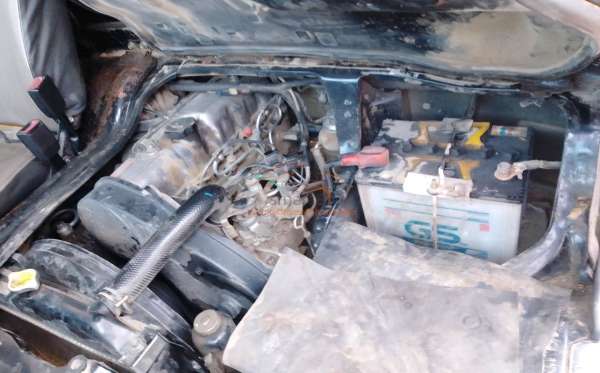 MITSUBISHI  L 300  PU