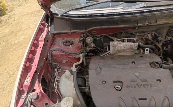 MITSUBISHI OUTLANDER SPORT