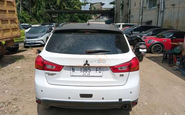 MITSUBISHI OUTLANDER SPORT