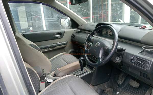 NISSAN X TRAIL 2.5