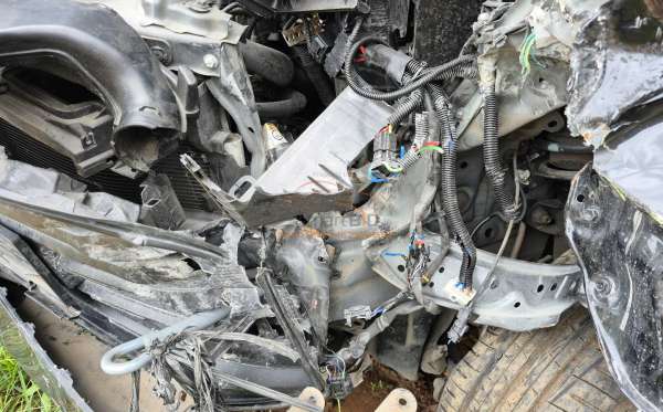 TOYOTA  AVANZA  1.3 E