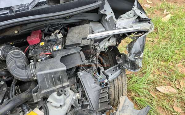 TOYOTA  AVANZA  1.3 E