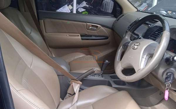 TOYOTA FORTUNER 2.7 G LUX