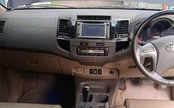 TOYOTA FORTUNER 2.7 G LUX