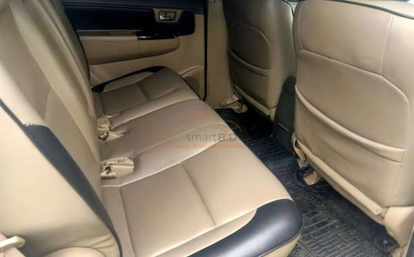 TOYOTA FORTUNER G 2.5