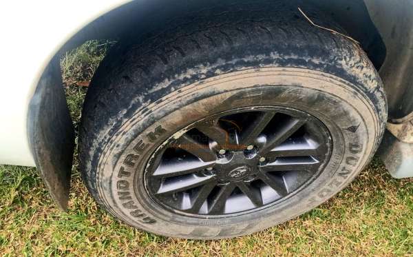 TOYOTA FORTUNER G 2.5