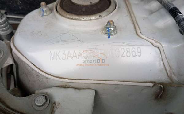 WULING CONFERO 1.5 DB MY (4X2)