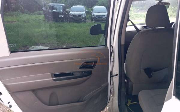 WULING CONFERO 1.5 DB MY (4X2)