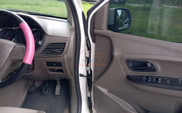 WULING CONFERO 1.5 DB MY (4X2)