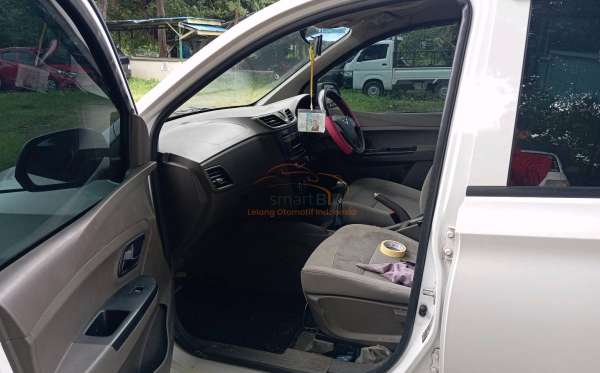 WULING CONFERO 1.5 DB MY (4X2)