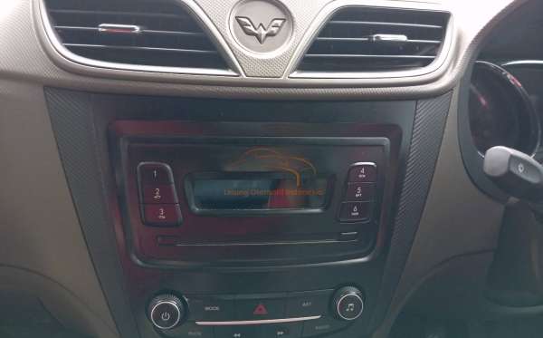 WULING CONFERO 1.5 DB MY (4X2)