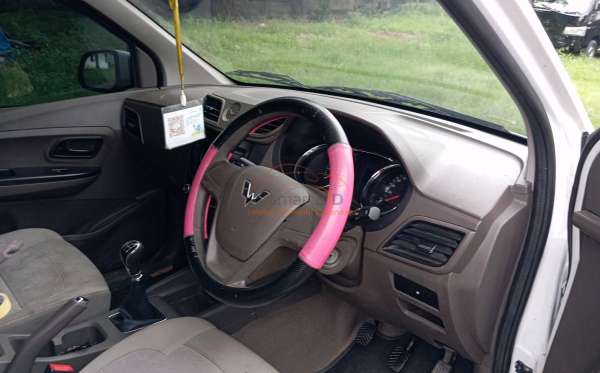 WULING CONFERO 1.5 DB MY (4X2)