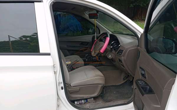 WULING CONFERO 1.5 DB MY (4X2)